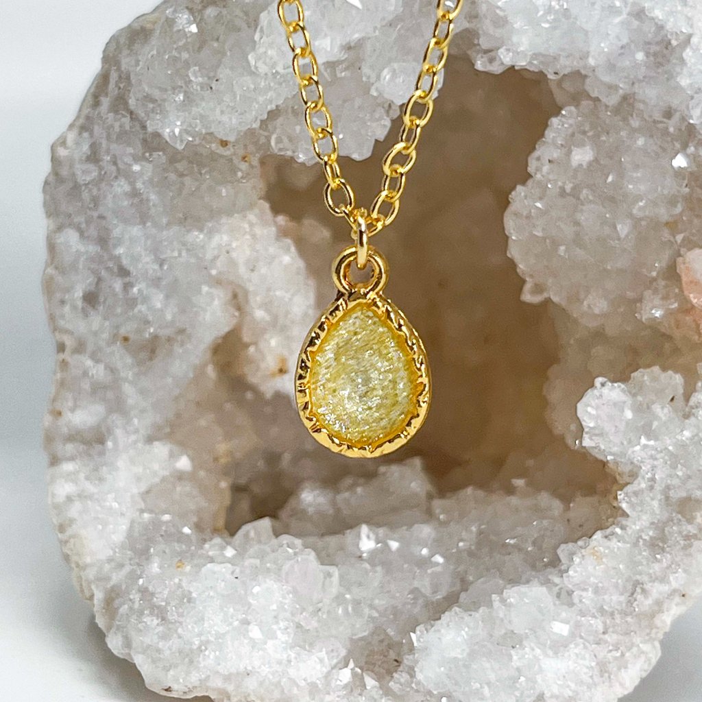 320 14k Gold Yellow Glitter Resin Teardrop Handmade Charm Pendant Necklace 13$